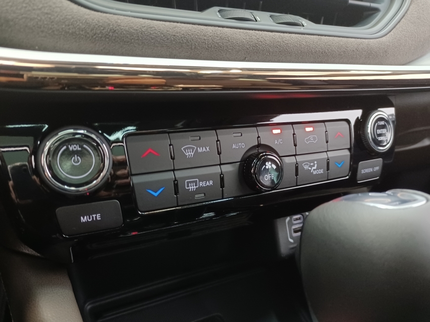 jeep commander overland td380 4x4 2023 2.0 diesel 4p automatico jeep commander overland td380 4x4 2023 2.0 diesel 4p automatico