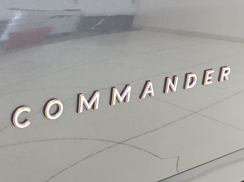 jeep commander overland td380 4x4 2023 2.0 diesel 4p automatico jeep commander overland td380 4x4 2023 2.0 diesel 4p automatico