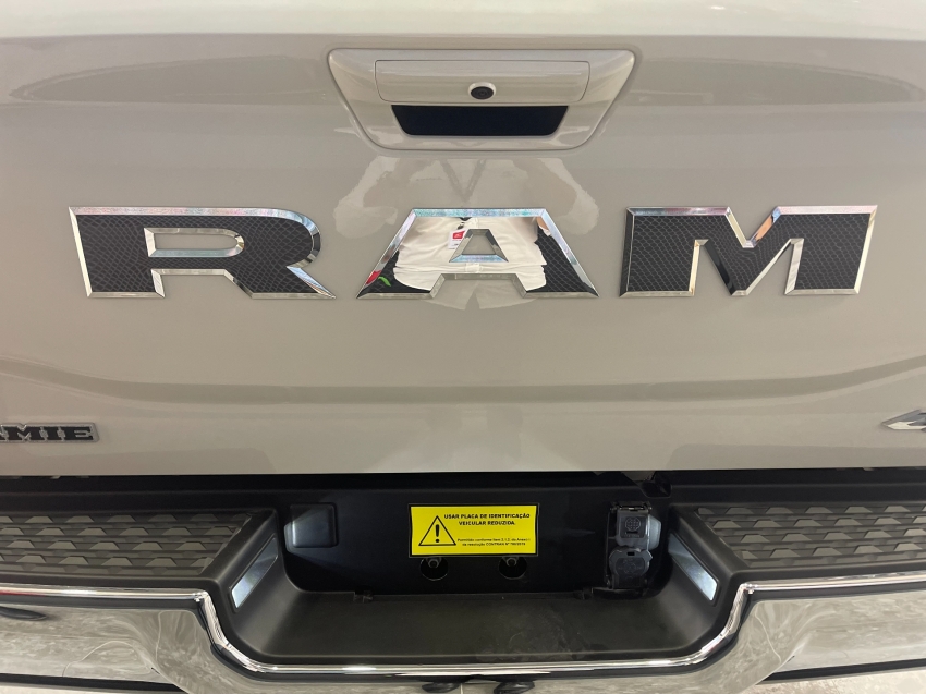 ram 2500 laramie 6.7 turbodiesel 2023 diesel 4p automatico ram 2500 laramie 6.7 turbodiesel 2023 diesel 4p automatico