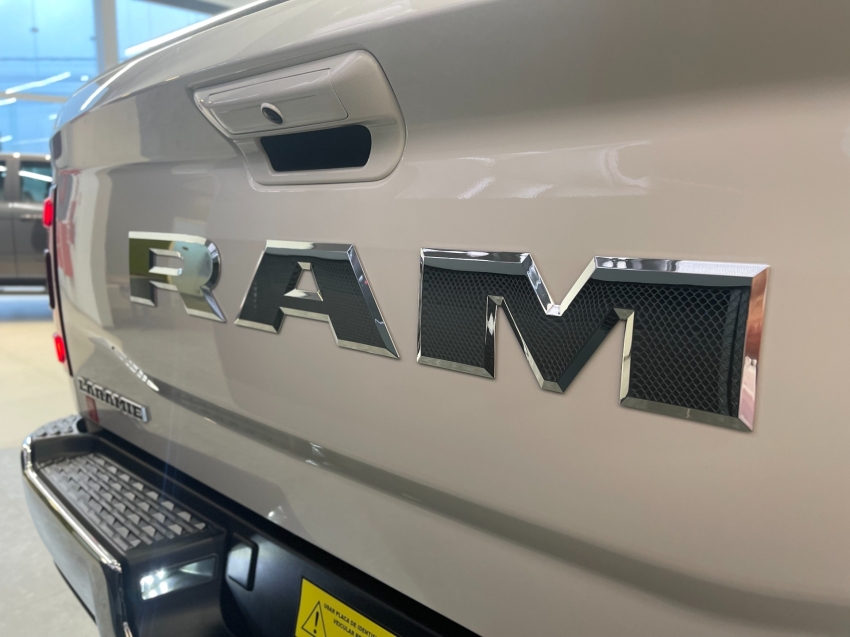 ram 2500 laramie 6.7 turbodiesel 2023 diesel 4p automatico ram 2500 laramie 6.7 turbodiesel 2023 diesel 4p automatico