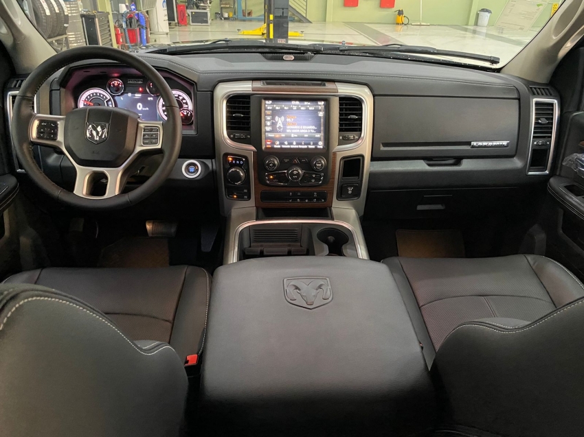 ram 1500 classic laramie night edition 5.7 cd 2022 gasolina 4p automatico 2023 ram 1500 classic laramie night edition 5.7 cd 2022 gasolina 4p automatico 2023