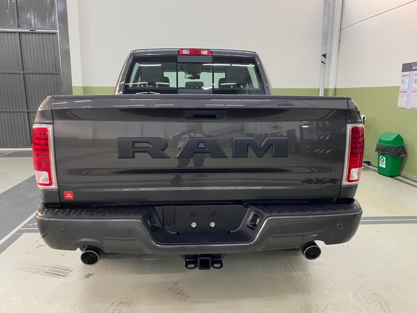 ram 1500 classic laramie night edition 5.7 cd 2022 gasolina 4p automatico 2023 ram 1500 classic laramie night edition 5.7 cd 2022 gasolina 4p automatico 2023