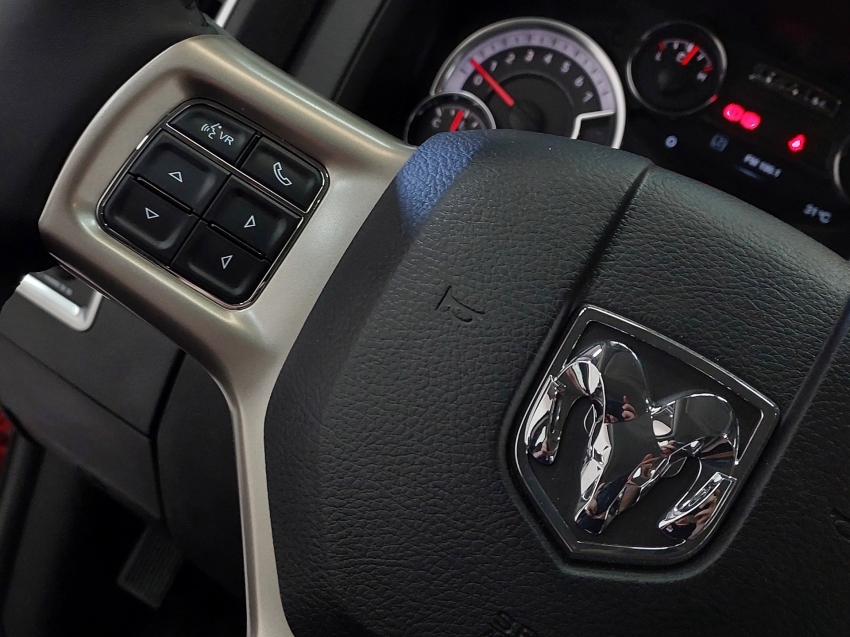 ram classic laramie night edition 5.7 4x4 cd 2022 gasolina 4p automatico 2023 ram classic laramie night edition 5.7 4x4 cd 2022 gasolina 4p automatico 2023