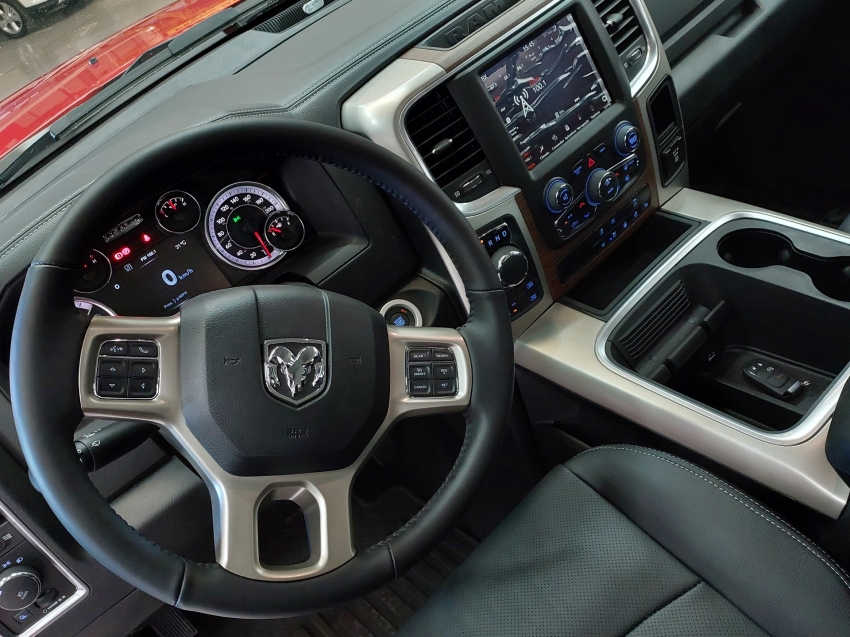 ram classic laramie night edition 5.7 4x4 cd 2022 gasolina 4p automatico 2023 ram classic laramie night edition 5.7 4x4 cd 2022 gasolina 4p automatico 2023