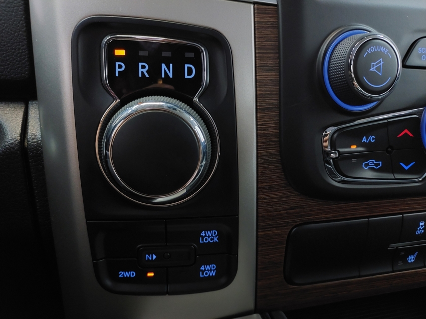 ram classic laramie night edition 5.7 4x4 cd 2022 gasolina 4p automatico 2023 ram classic laramie night edition 5.7 4x4 cd 2022 gasolina 4p automatico 2023