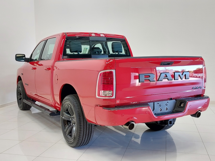 ram classic laramie night edition 5.7 4x4 cd 2022 gasolina 4p automatico 2023 ram classic laramie night edition 5.7 4x4 cd 2022 gasolina 4p automatico 2023