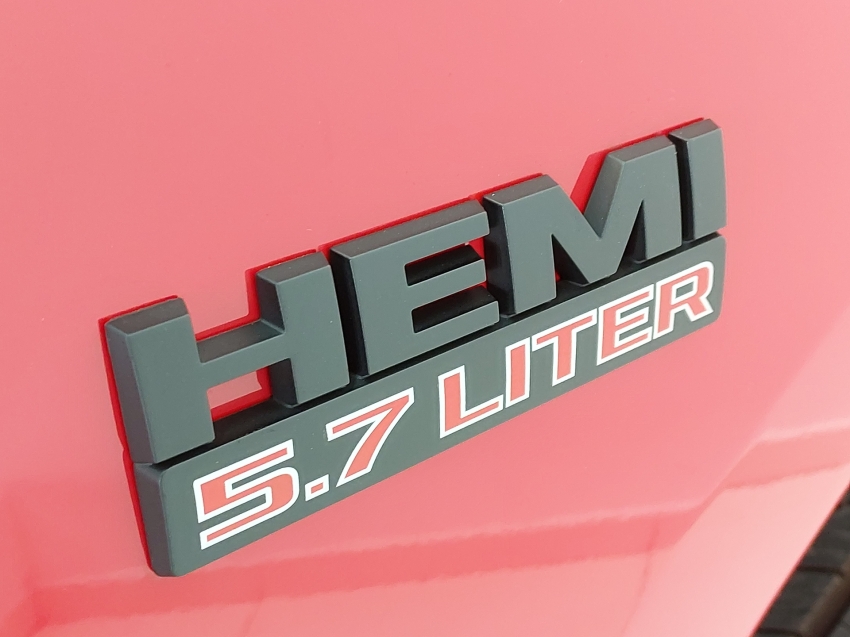 ram classic laramie night edition 5.7 4x4 cd 2022 gasolina 4p automatico 2023 ram classic laramie night edition 5.7 4x4 cd 2022 gasolina 4p automatico 2023