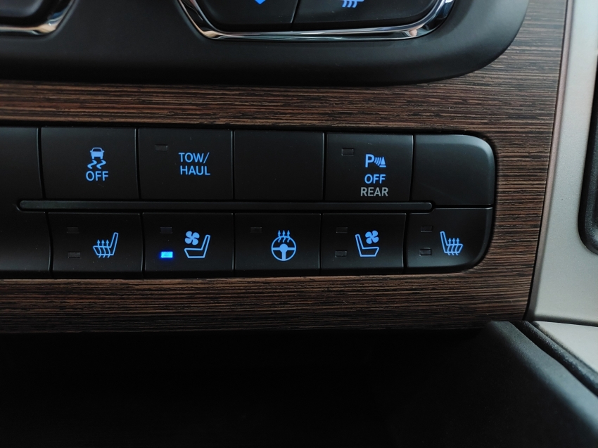 ram classic laramie night edition 5.7 4x4 cd 2022 gasolina 4p automatico 2023 ram classic laramie night edition 5.7 4x4 cd 2022 gasolina 4p automatico 2023