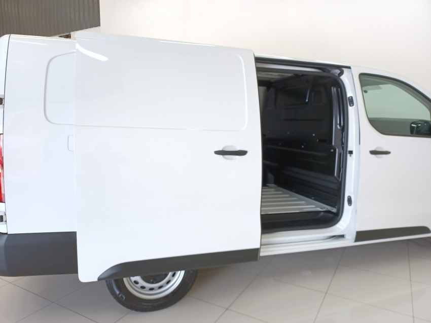 fiat scudo 1.5 bluehdi diesel cargo manual 2023 2p 2024 fiat scudo 1.5 bluehdi diesel cargo manual 2023 2p 2024