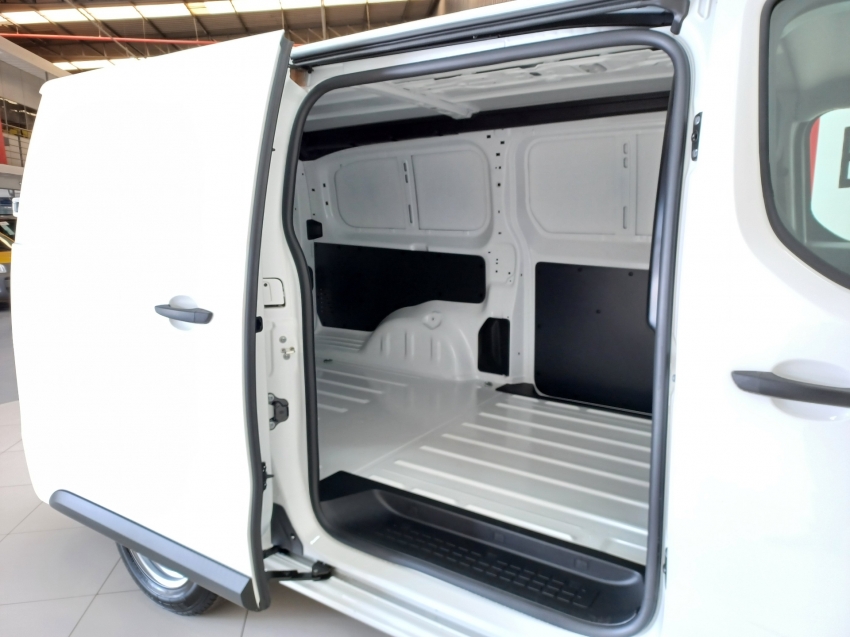 fiat scudo 1.5 bluehdi diesel cargo manual 2023 2p 2024 fiat scudo 1.5 bluehdi diesel cargo manual 2023 2p 2024