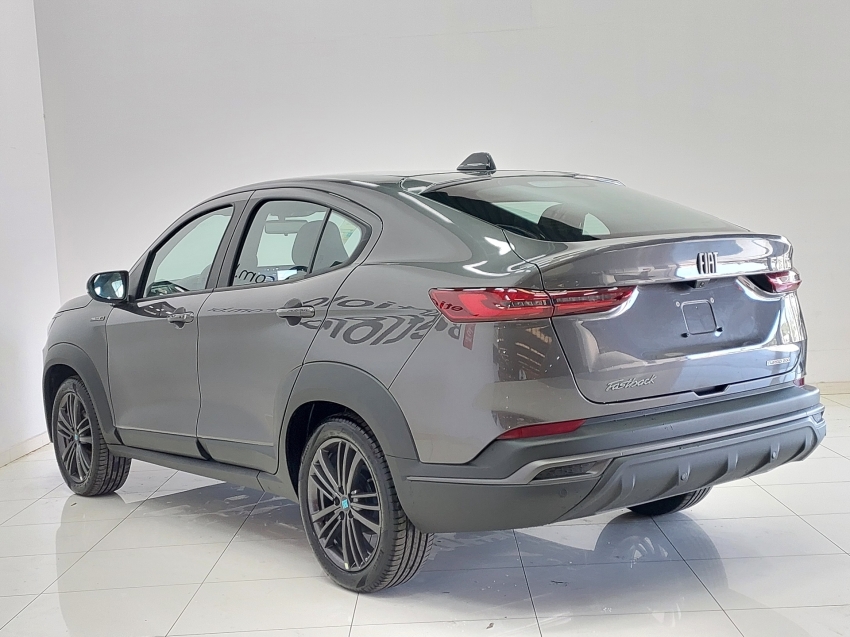 fiat fastback 1.0 turbo 200 flex cvt 4p automatico 2025 fiat fastback 1.0 turbo 200 flex cvt 4p automatico 2025