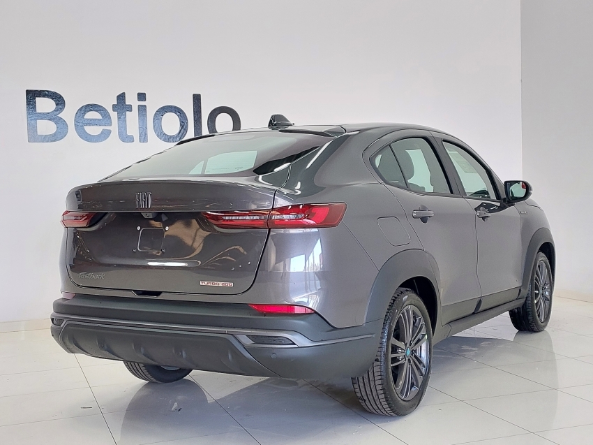 fiat fastback 1.0 turbo 200 flex cvt 4p automatico 2025 fiat fastback 1.0 turbo 200 flex cvt 4p automatico 2025