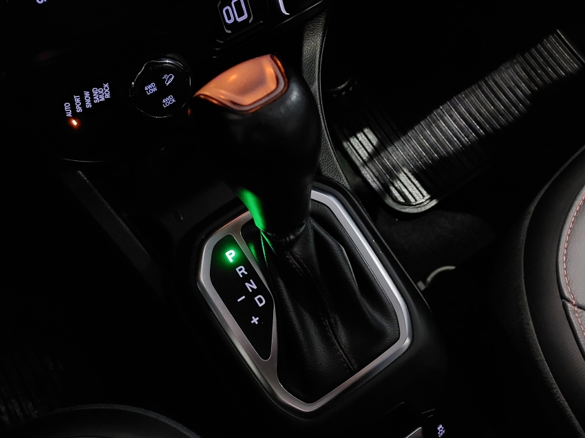 jeep renegade 1.3 t270 turbo flex trailhawk 4x4 at9 4p automatico 2022