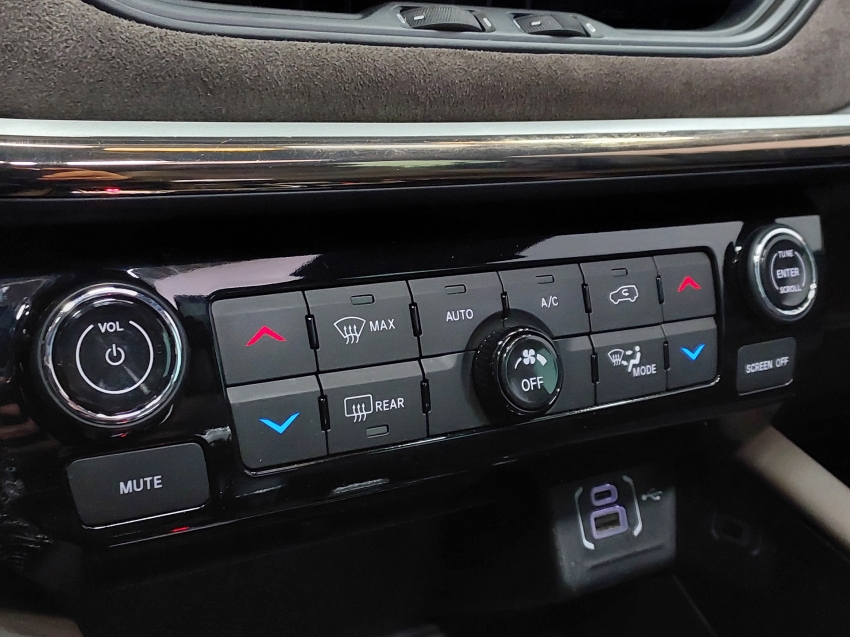 jeep commander 2.0 td380 turbo diesel overland at9 2022