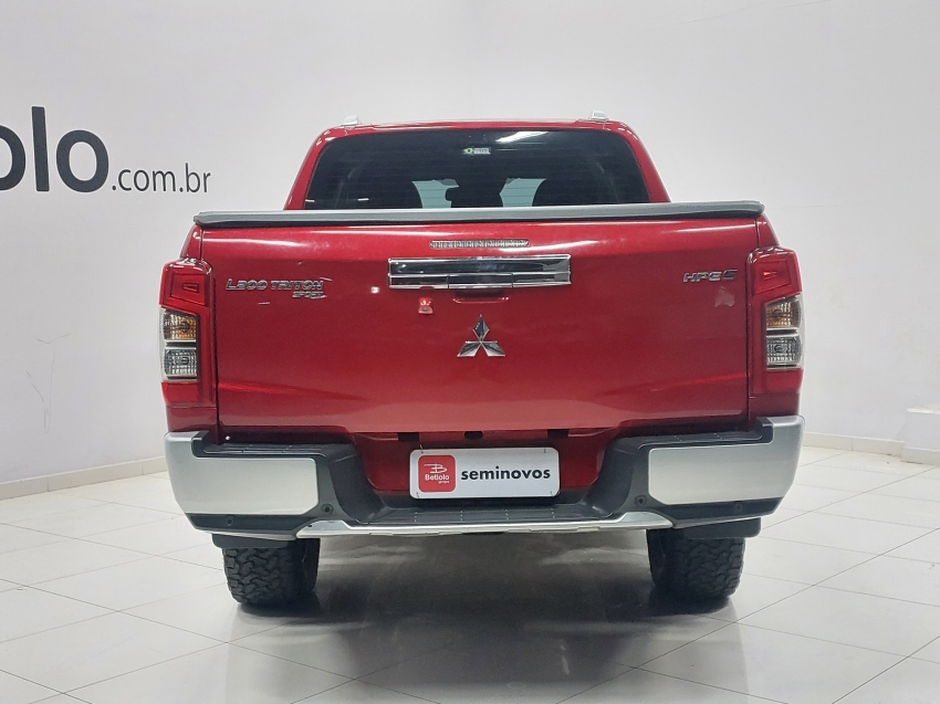 mitsubishi l200 triton 2.4 16v turbo diesel sport hpe-s cd 4p 4x4 automatico 2022