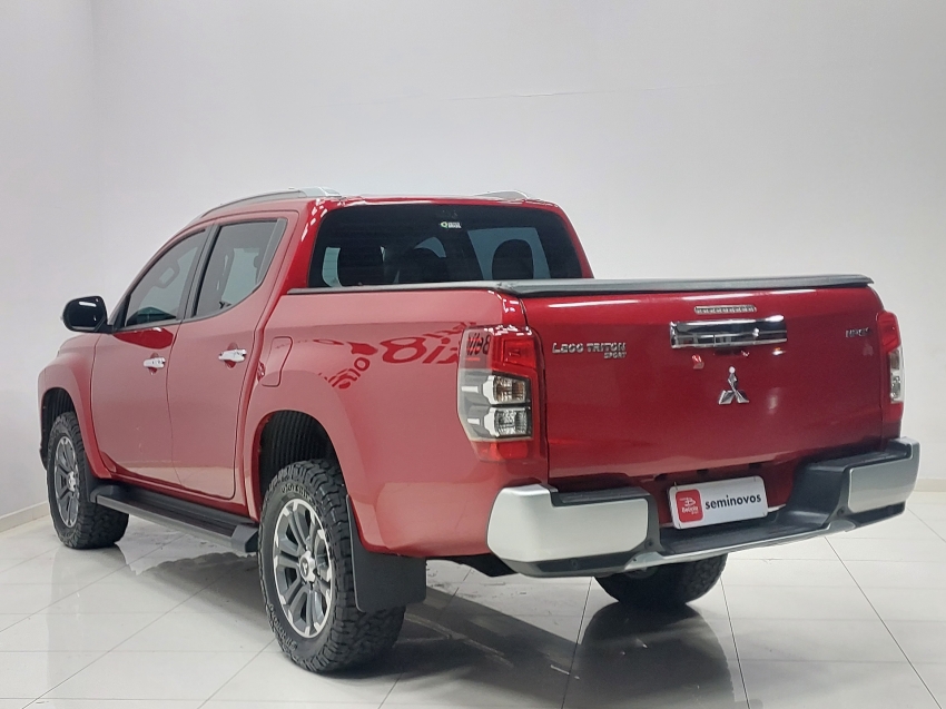 mitsubishi l200 triton 2.4 16v turbo diesel sport hpe-s cd 4p 4x4 automatico 2022