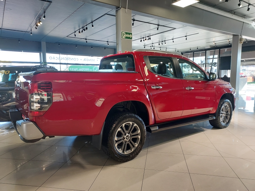 mitsubishi l200 triton 2.4 16v turbo diesel sport hpe-s cd 4p 4x4 automatico 2022