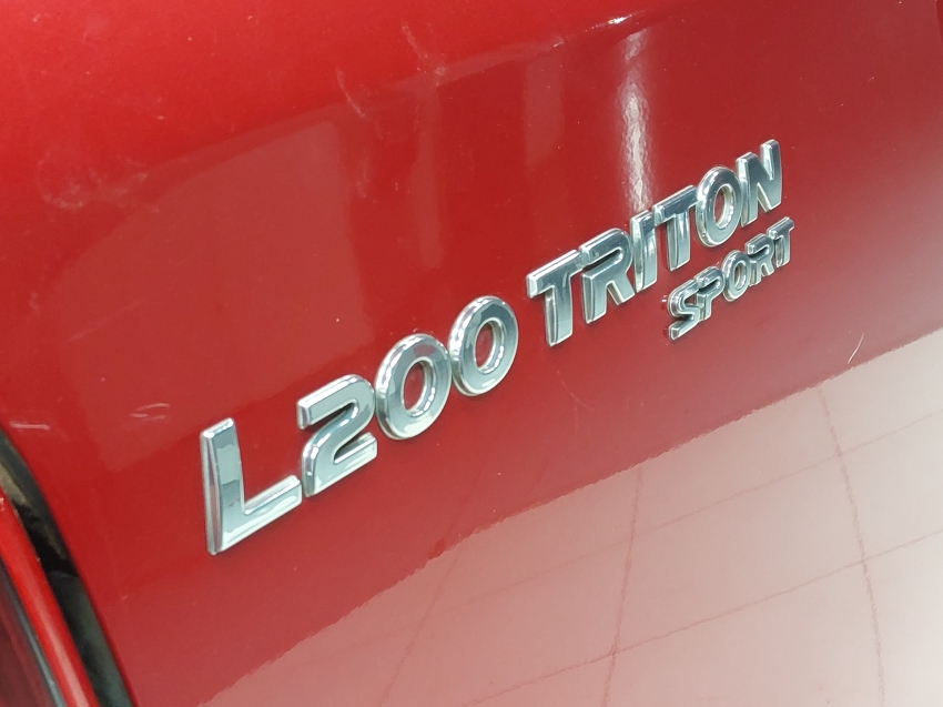 mitsubishi l200 triton 2.4 16v turbo diesel sport hpe-s cd 4p 4x4 automatico 2022