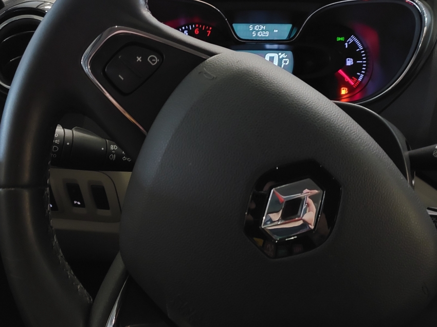 renault captur 1.6 16v sce flex intense x-tronic 4p automatico 2018