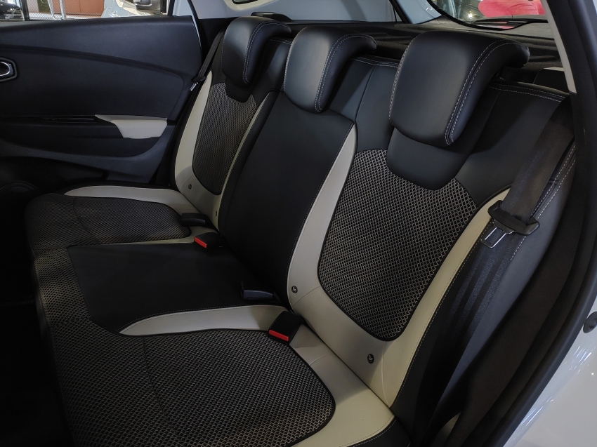 renault captur 1.6 16v sce flex intense x-tronic 4p automatico 2018