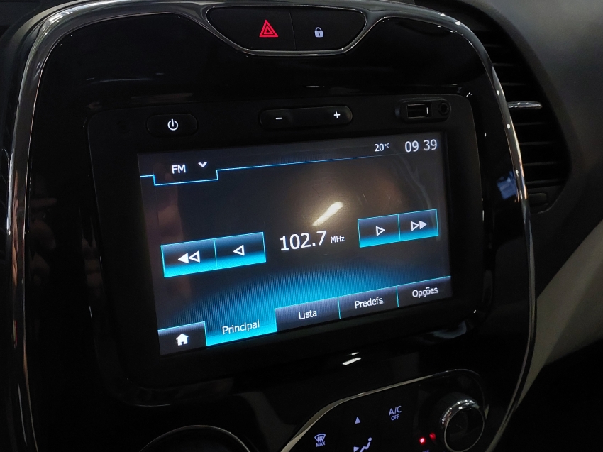 renault captur 1.6 16v sce flex intense x-tronic 4p automatico 2018