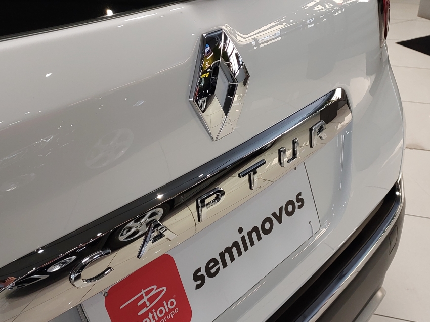 renault captur 1.6 16v sce flex intense x-tronic 4p automatico 2018