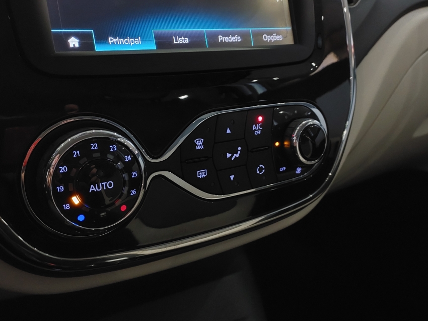 renault captur 1.6 16v sce flex intense x-tronic 4p automatico 2018