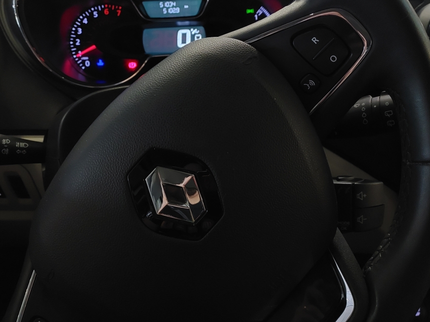 renault captur 1.6 16v sce flex intense x-tronic 4p automatico 2018