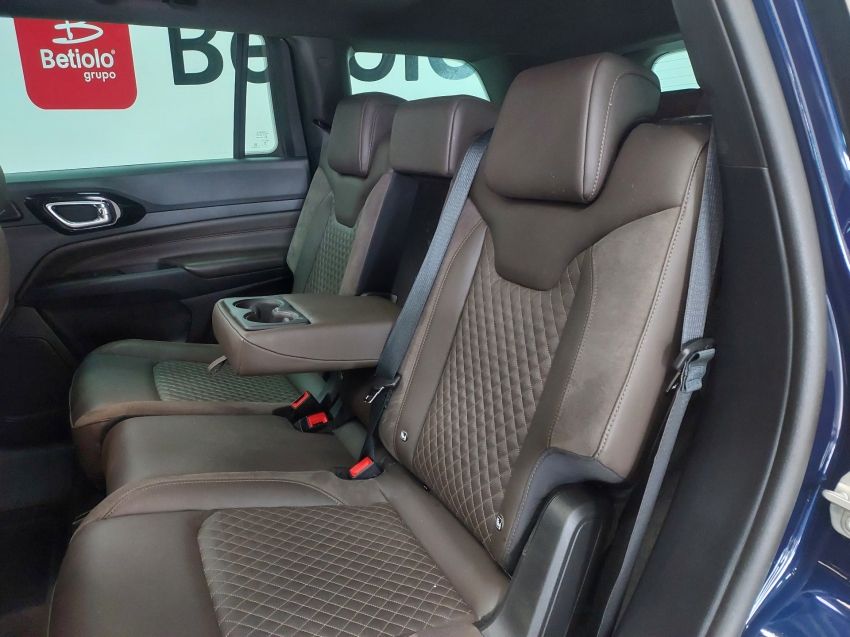 jeep commander 2.0 td380 turbo diesel overland at9 4p automatico 2024