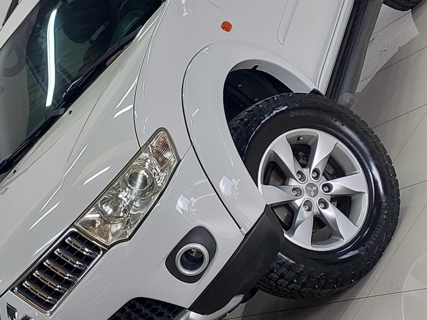 mitsubishi pajero dakar 3.2 hpe 4x4 7 lugares 16v turbo intercooler diesel 4p automatico 3.5 2012
