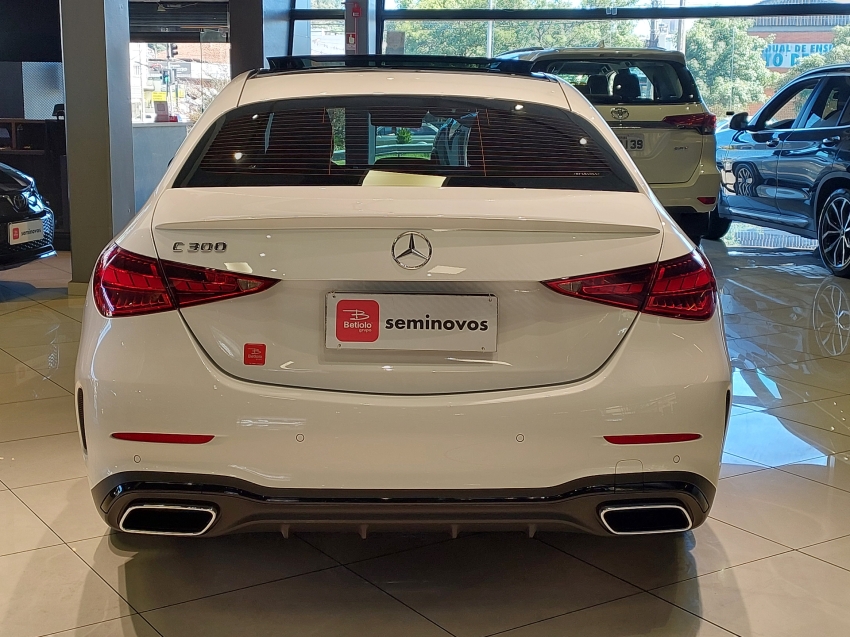 mercedes-benz c 300 2.0 eq boost hibrido amg line 9g-tronic 4p automatico 2024