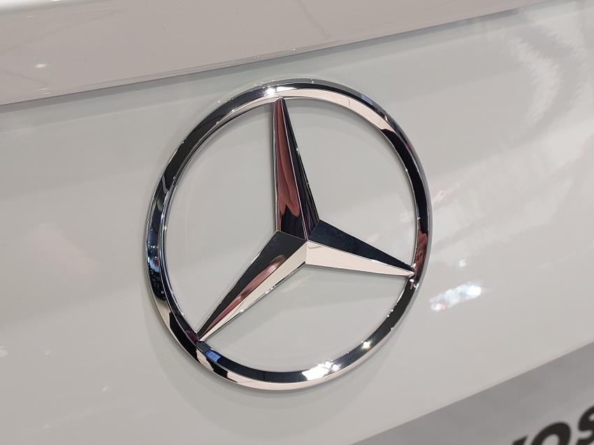mercedes-benz c 300 2.0 eq boost hibrido amg line 9g-tronic 4p automatico 2024