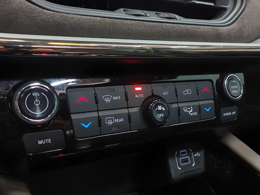 jeep commander 2.0 td380 turbo diesel overland at9 4p automatico 2022