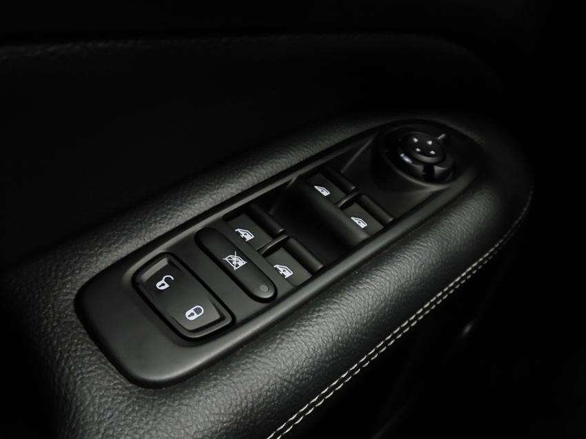 fiat toro 1.3 turbo 270 flex volcano at6 4p automatico 2025