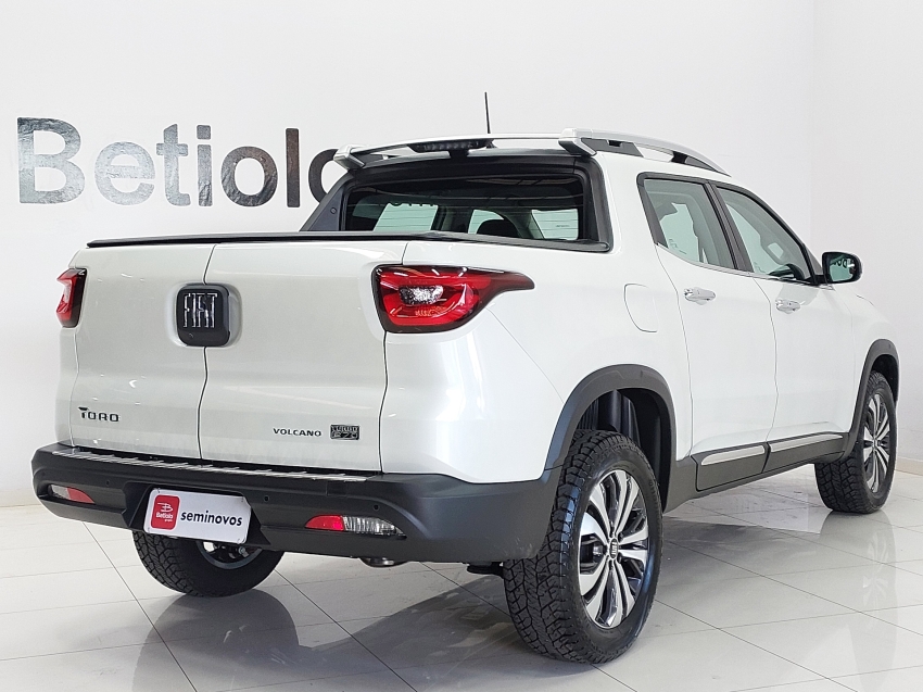 fiat toro 1.3 turbo 270 flex volcano at6 4p automatico 2025