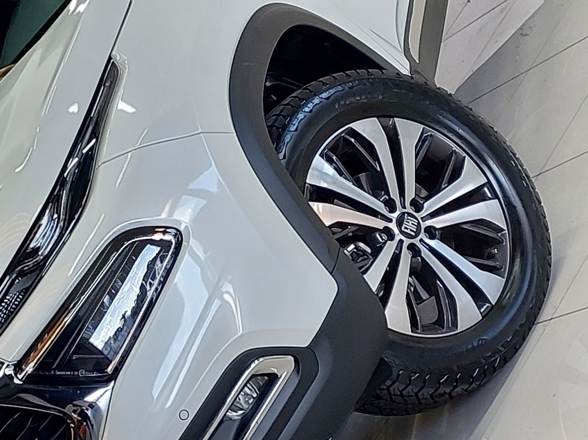 fiat toro 1.3 turbo 270 flex volcano at6 4p automatico 2025