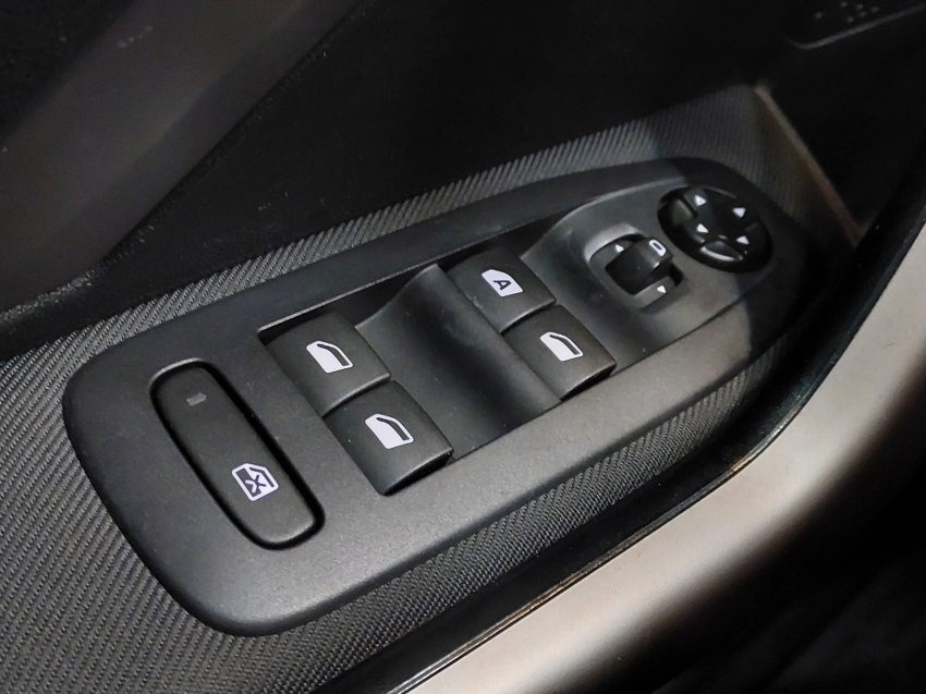 peugeot 208 1.6 griffe 16v flex 4p automatico 2017