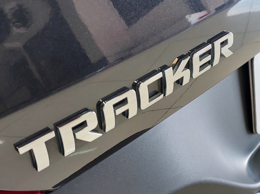 chevrolet tracker 1.0 turbo flex midnight automatico 4p 2024