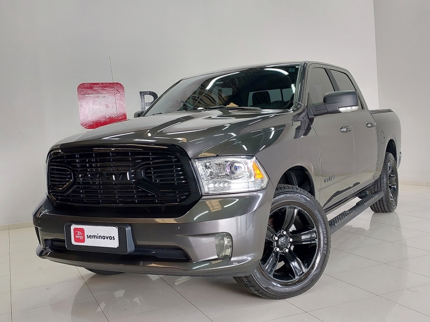 ram classic 5.7 v8 gasolina laramie night edition cd 4x4 automatico 4p 2023