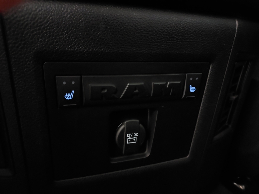 ram classic 5.7 v8 gasolina laramie night edition cd 4x4 automatico 4p 2023