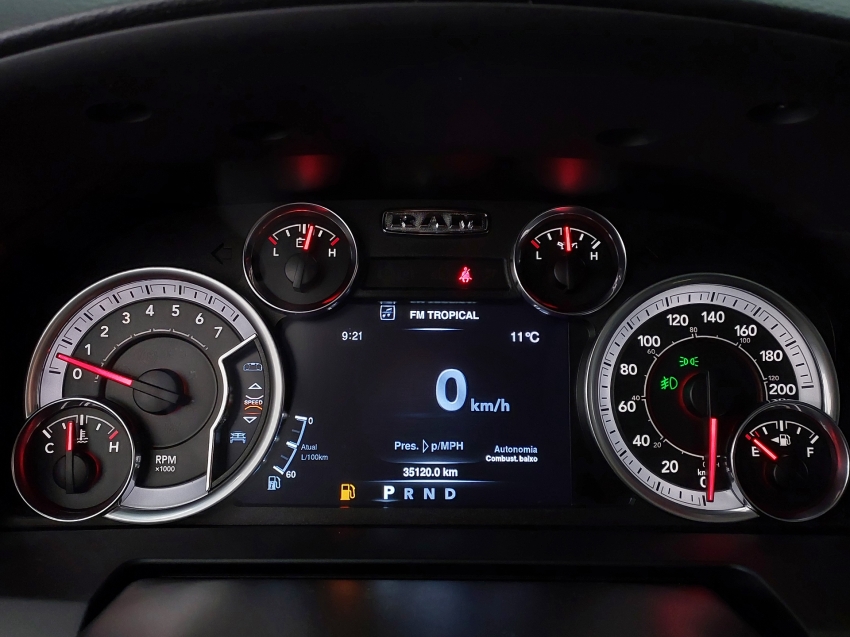 ram classic 5.7 v8 gasolina laramie night edition cd 4x4 automatico 4p 2023