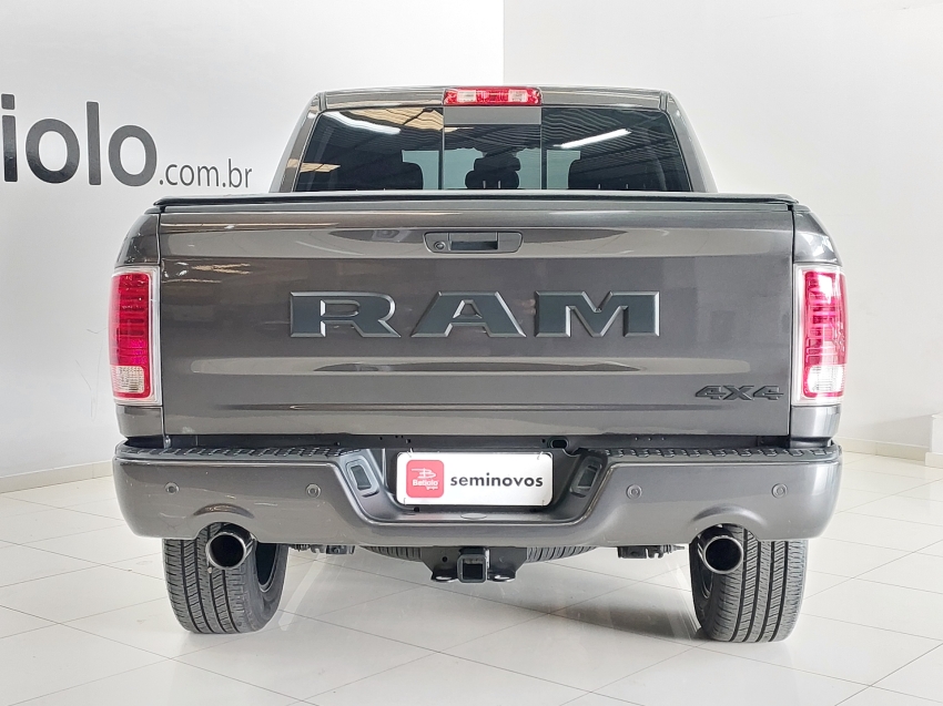 ram classic 5.7 v8 gasolina laramie night edition cd 4x4 automatico 4p 2023