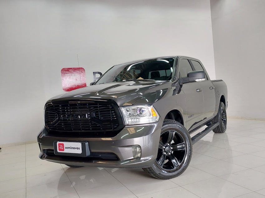 ram classic 5.7 v8 gasolina laramie night edition cd 4x4 automatico 4p 2023