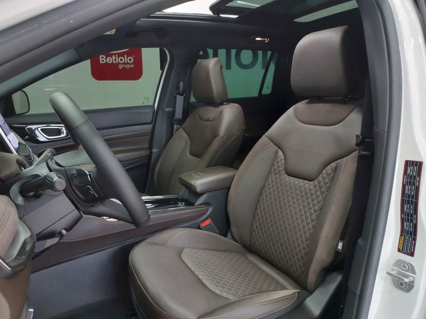 jeep commander 2.0 td380 turbo diesel overland at9 4p automatico 2025