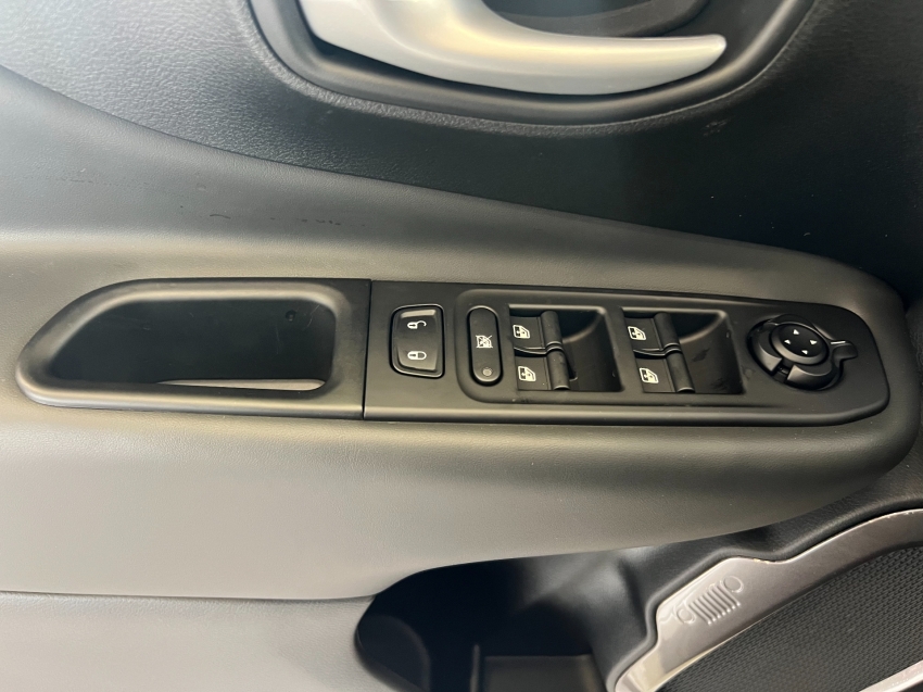 jeep renegade 1.3 t270 turbo flex longitude at6 4p automatico 2025