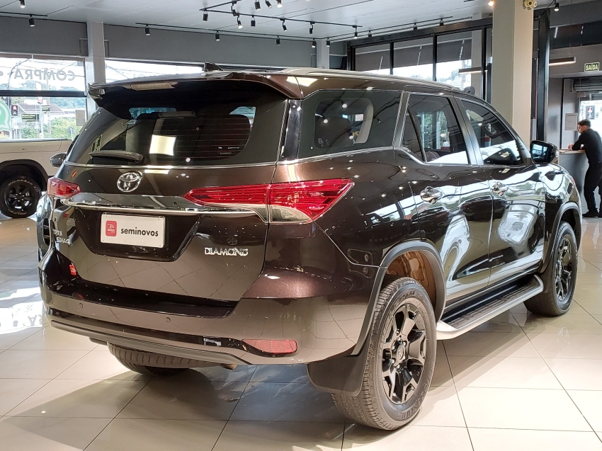toyota hilux sw4 2.8 srx diamond 4x4 7 lugares 16v turbo intercooler diesel 4p automatico 2019