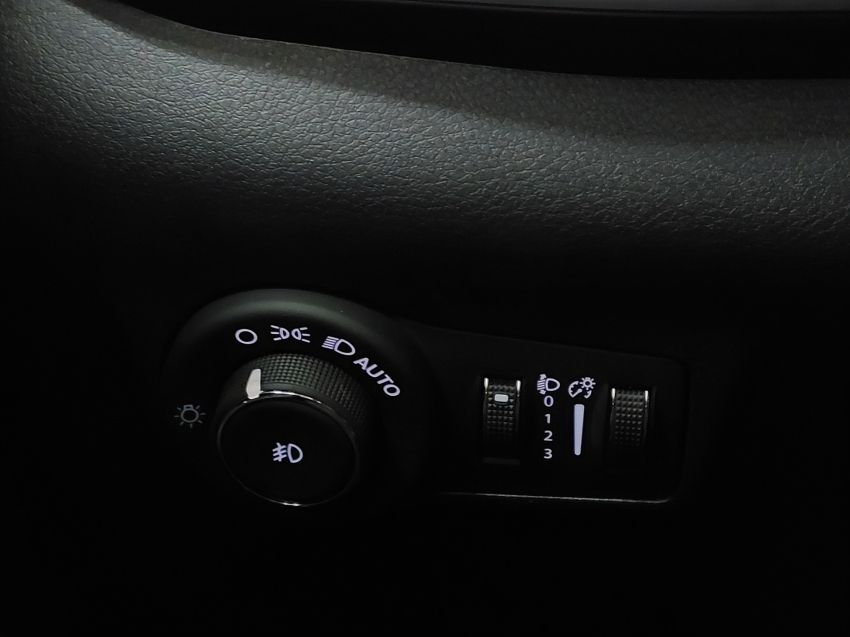 jeep commander 1.3 t270 turbo flex longitude at6 4p automatico 2025