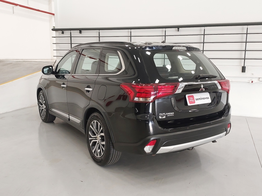 mitsubishi outlander 2.2 4x4 16v diesel 4p automatico 2016