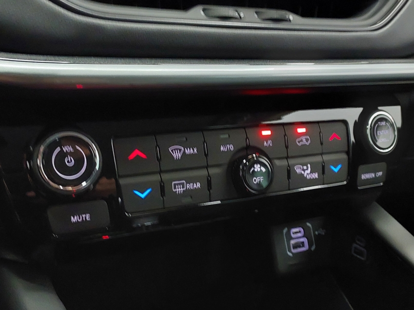 jeep commander 1.3 t270 turbo flex longitude at6 4p automatico 2025