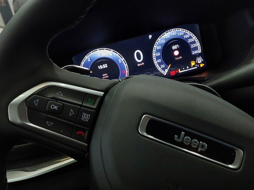 jeep commander 1.3 t270 turbo flex longitude at6 4p automatico 2025